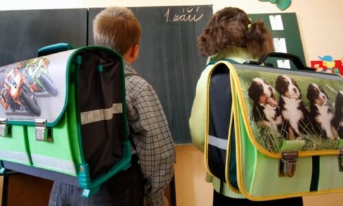 Výbava pro prvňáky zdražuje. Za pomůcky rodiče zaplatí tisíce korun, jak si říct o pomoc?