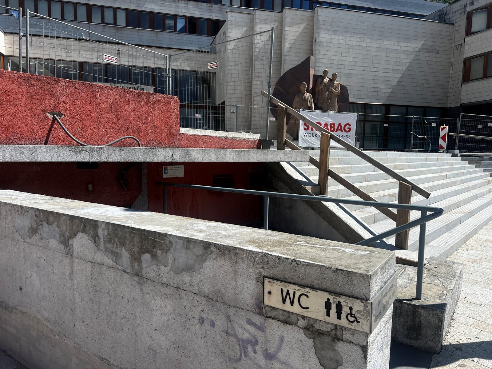 Počas rekonštrukcie verejných WC sprístupníme toalety na Farskej ulici