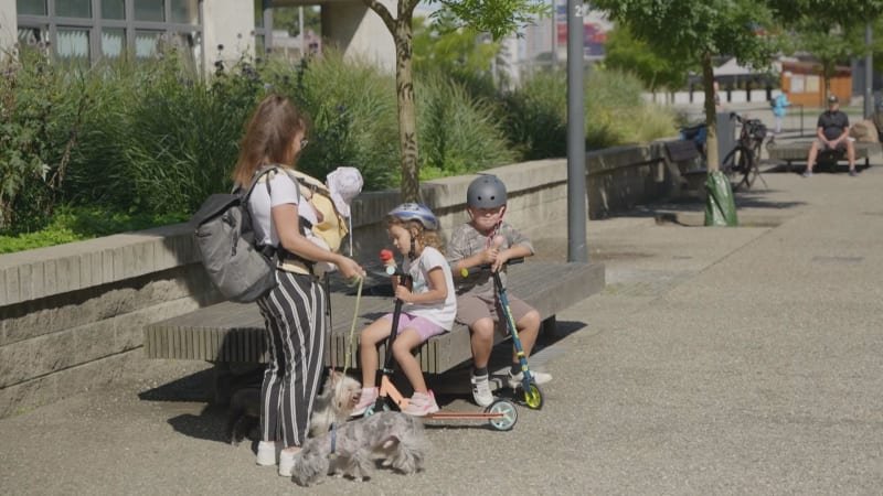 Pečujete o cizí dítě? Doba se vám od ledna nově započítá do důchodu Pečujete o cizí dítě? Doba se vám od ledna nově započítá do důchodu