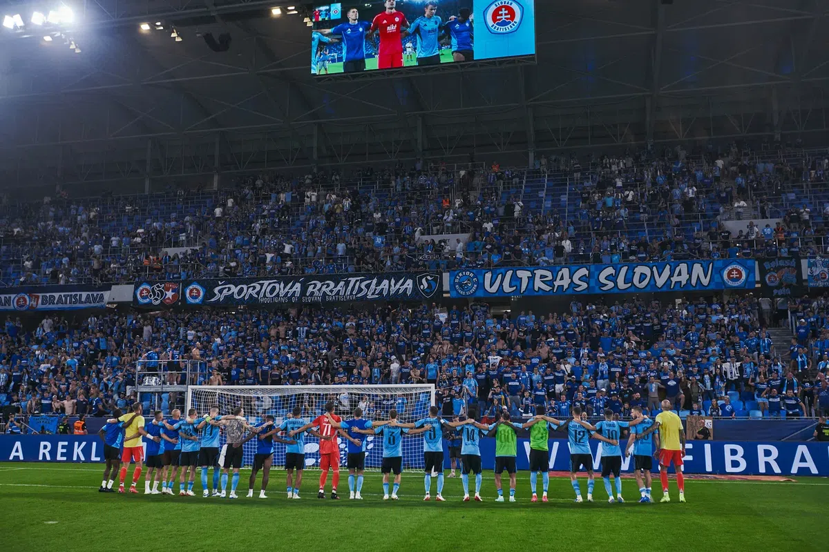 Slovan dnes čaká v Európskej lige dôležitý zápas. Kde môžete sledovať „belasých” v play-off?