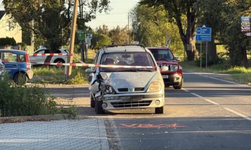 Vražda na Kolínsku. Muž měl zastlat oběť do postele, podezřelý pak boural s ukradeným autem