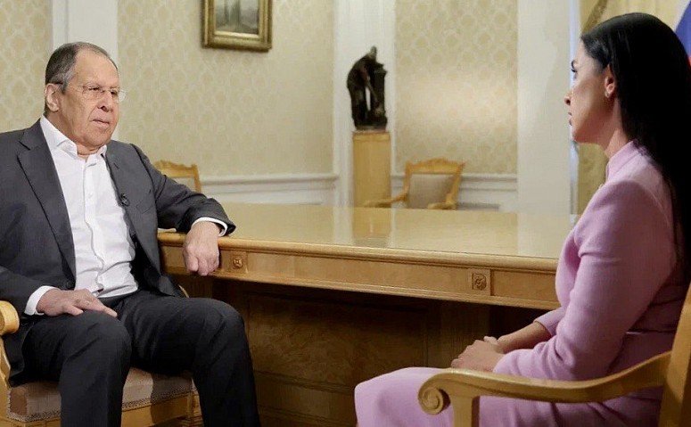 Lavrov: Snaha o jadrové zbrane, vstup do NATO a odmietnutie neutrality popierajú uznanie Ukrajiny ako nezávislého štátu