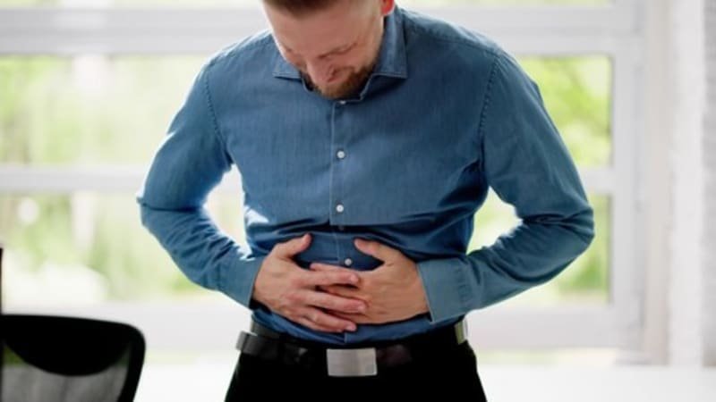 Rakovinou tlustého střeva trpí stále častěji mladí lidé. Na jaké příznaky si dát pozor?