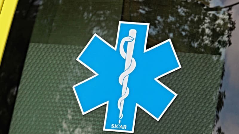 Hrdinové z Hradce: Záchranáři oživili těhotnou ženu, ta pak porodila zdravou holčičku Hrdinové z Hradce: Záchranáři oživili těhotnou ženu, ta pak porodila zdravou holčičku