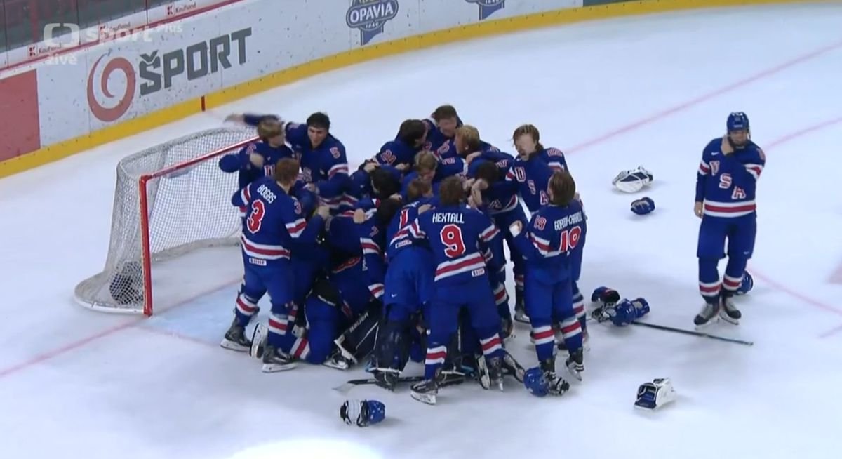 VIDEO Hlinka Gretzky Cup: Američania oslavujú druhý triumf v histórii, prekliatie Švédov nekončí