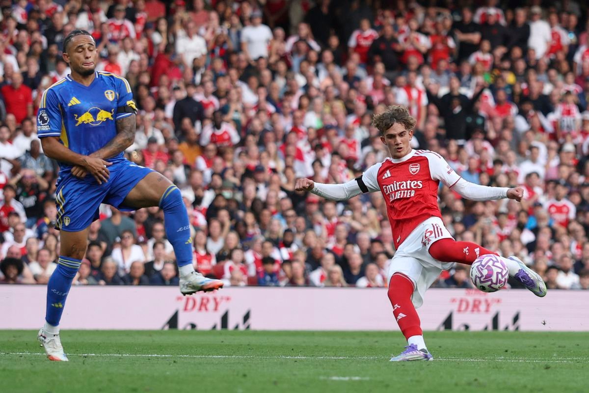 Talent dostáva od Arsenalu špeciálnu výchovu. Súkromná ochranka, vlastná šatňa aj legendárny mentor Talent dostáva od Arsenalu špeciálnu výchovu. Súkromná ochranka, vlastná šatňa aj legendárny mentor