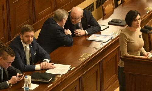 GLOSA: Zbytečnost na devatenáct? Korespondenční volba