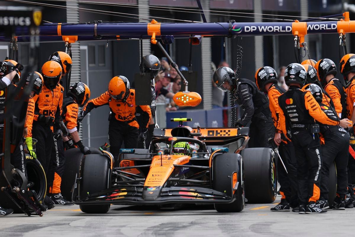 Ferrari stratilo prvenstvo. Hungaroring priniesol najrýchlejší pitstop od začiatku sezóny