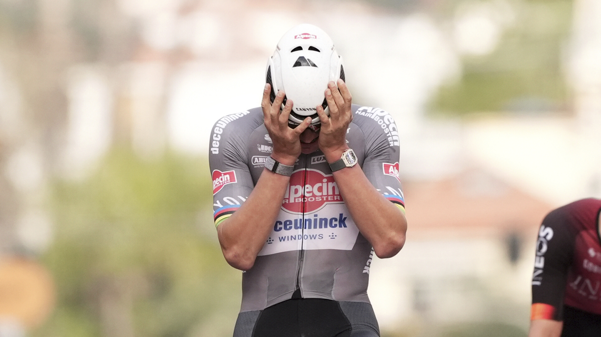 Renewi Tour: Van der Poel zvíťazil v 3. etape, Kubiš zaostal. De Lie sa usadil na čele poradia