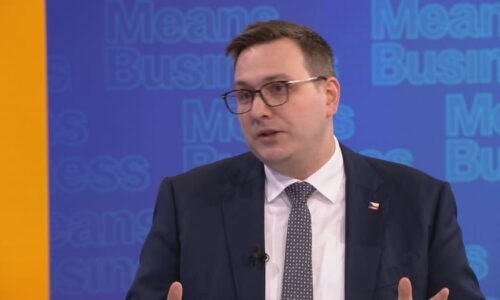 Hranice státu nelze posouvat vydíráním, řekl Lipavský. S podobou míru musí souhlasit Ukrajina