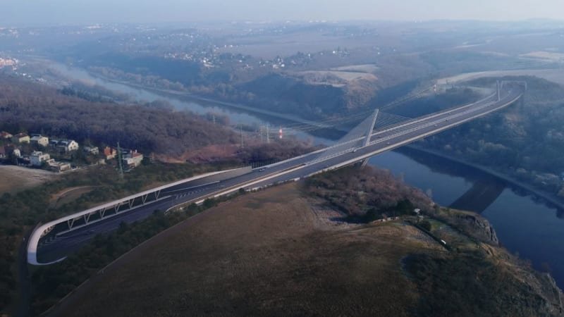 Komise vybrala nejlepší návrhy na most přes Vltavu. Hlasujte, který se vám líbí nejvíce Komise vybrala nejlepší návrhy na most přes Vltavu. Hlasujte, který se vám líbí nejvíce