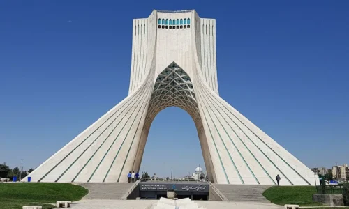Irán je opäť v ohrození, k európskym štváčom sa pridáva netradičný spojenec