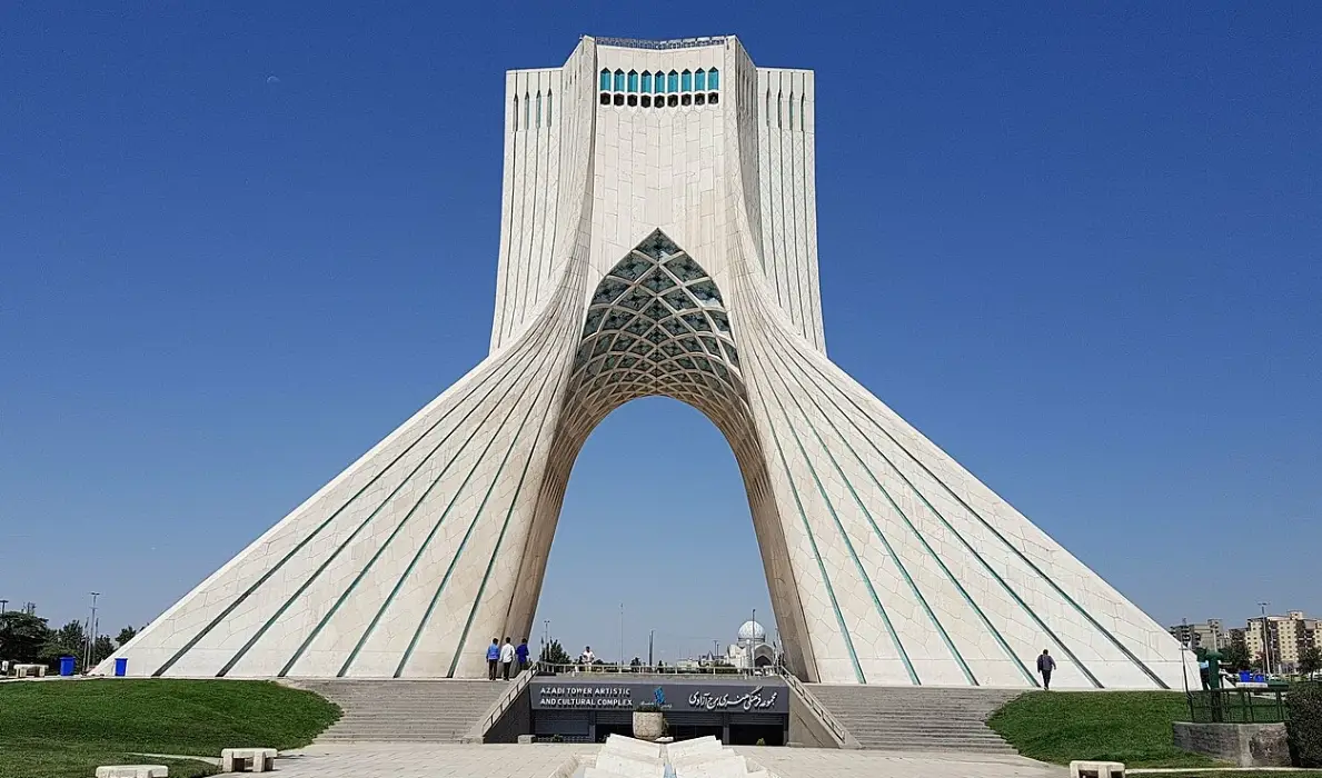 Irán je opäť v ohrození, k európskym štváčom sa pridáva netradičný spojenec Irán je opäť v ohrození, k európskym štváčom sa pridáva netradičný spojenec