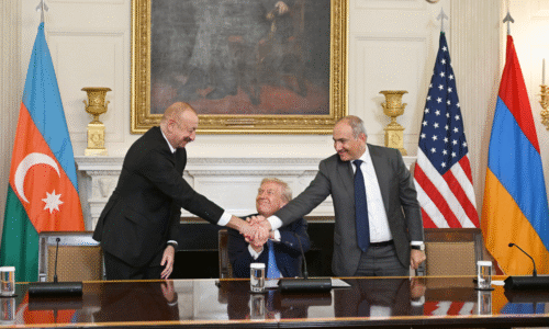 Arménsku a Azerbajdžanu hrozí, že sa stanú kolóniami USA