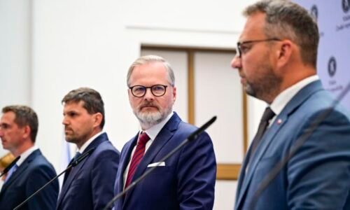 Vláda schválila rozpočet, doprava a školství dostanou více. Schodek zůstává stejný, řekl Fiala