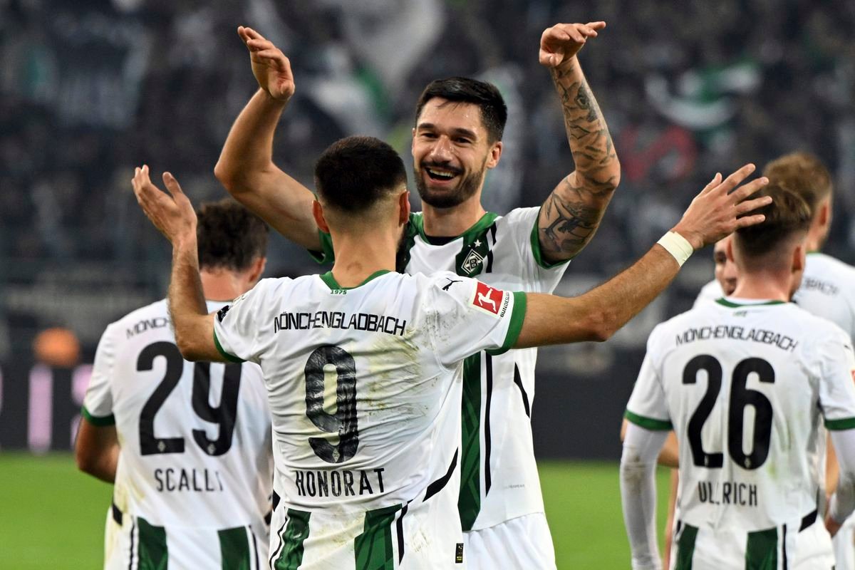 Domáca prehra 0:4 bola už cez čiaru. Borussia mení trénera