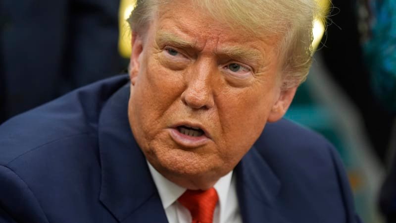 Trump má na Putina ještě jeden trumf. Zahrajte ho konečně, naléhají kongresmani