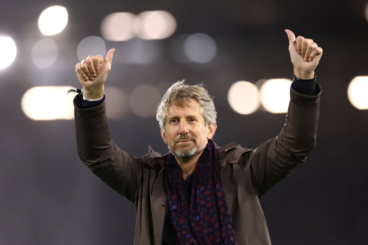 Brankárska legenda sa vracia. Legendárny gólman Manchestru United si opäť navlečie rukavice