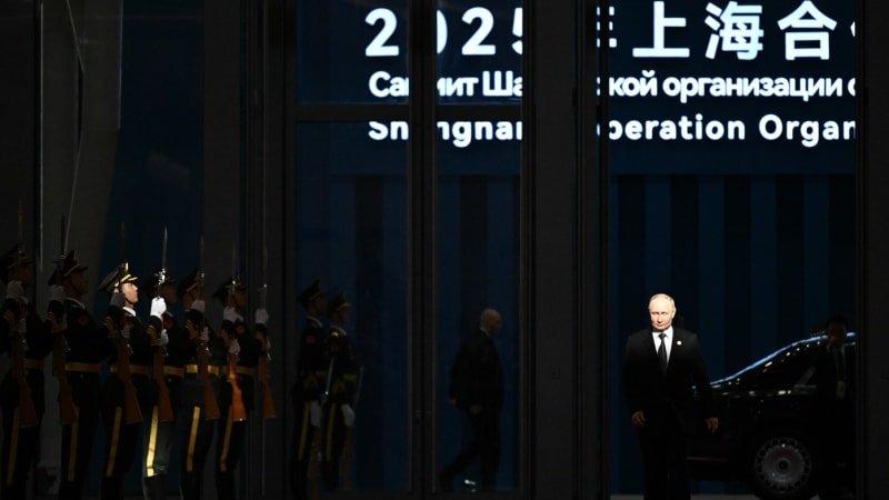Zavedeme nový světový řád, zní ze summitu Číny, Ruska a Indie. Počítají s Putinovým vítězstvím Zavedeme nový světový řád, zní ze summitu Číny, Ruska a Indie. Počítají s Putinovým vítězstvím