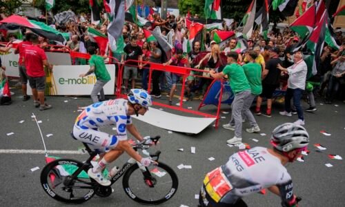V minulosti cyklistov prepadávali banditi, teraz sú tu aktivisti. Šéf TdF: Je to nový fenomén V minulosti cyklistov prepadávali banditi, teraz sú tu aktivisti. Šéf TdF: Je to nový fenomén