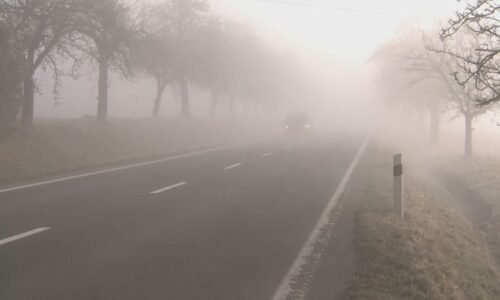 Žene se ochlazení a mlhy, do Česka dorazí i sníh. Podívejte se, jak bude u vás