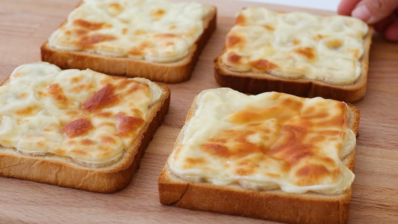 Do you have Bananas at home? My neighbor gave me this quick and delicious recipe