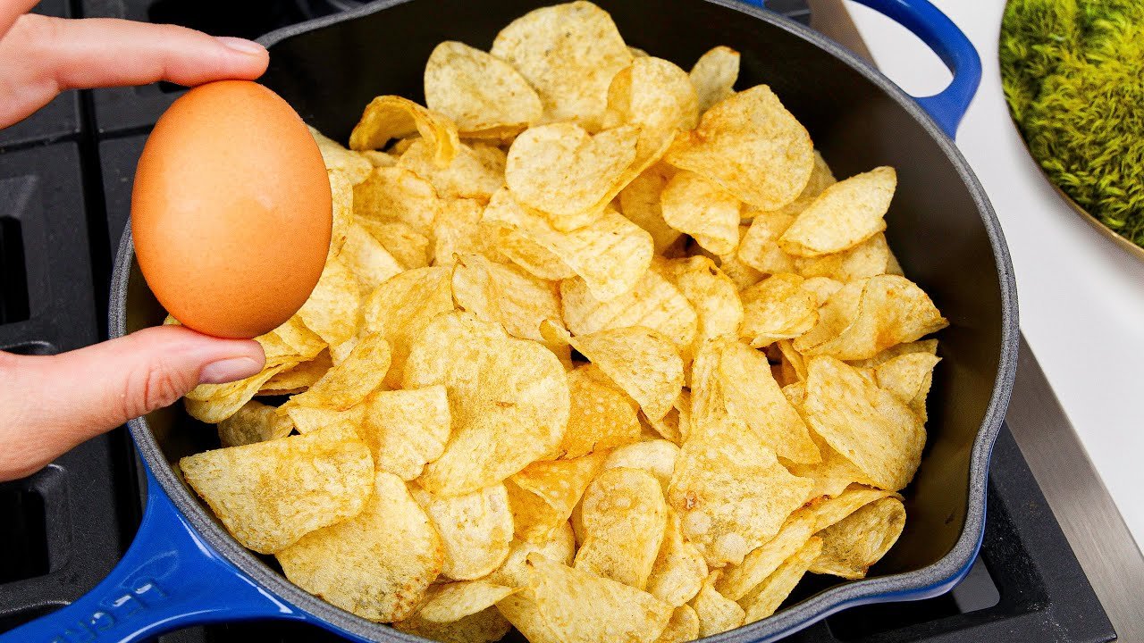 Only 3 ingredients! Just add eggs to potato chips. It’s so delicious! Easy breakfast lunch or dinner