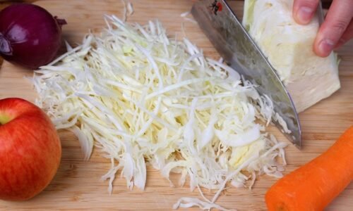 I’ll never get tired of making this cabbage recipe! No cooking. Simple and delicious