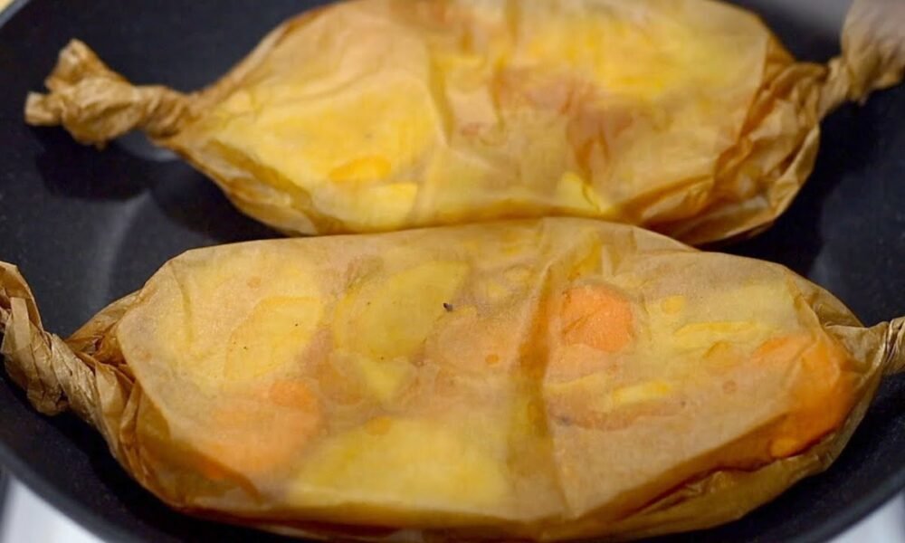 Schnell, lecker und gesund! Kartoffeln mit Gemüse und Hähnchen im Backpapier in der Pfanne!