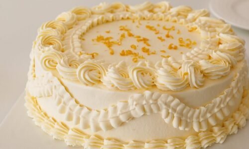Have lemon at home? make this beautiful and delicious lemon cream cake!