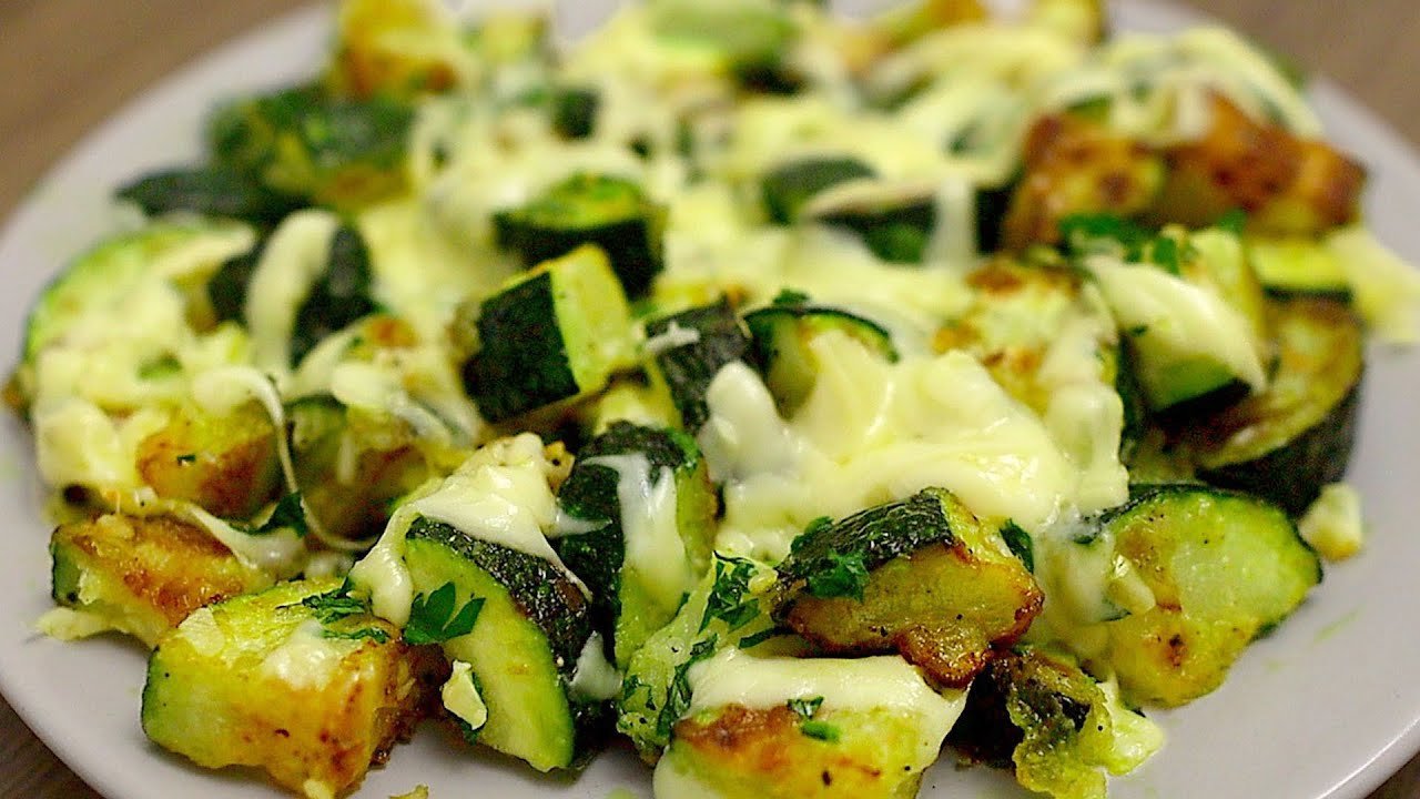 Rezept für gebratene Zucchini in 5 Minuten! Schnell und lecker!