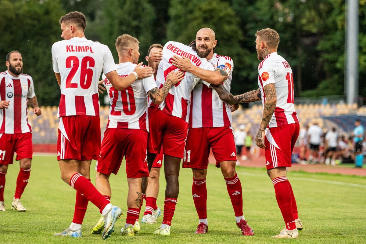 Líder tabuľky si po víťazstve v Starej Ľubovni upevnil vedúcu pozíciu