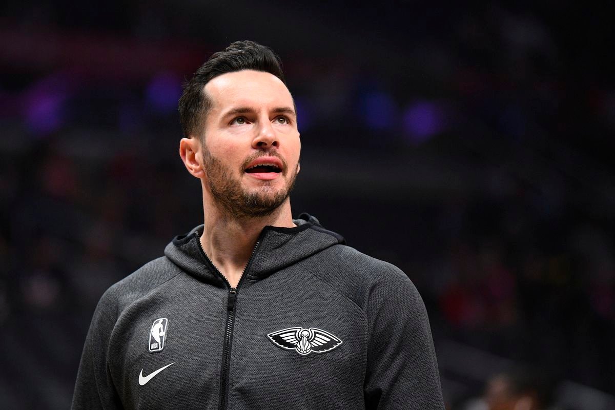 Los Angeles Lakers verí svojmu trénerovi. Po nováčikovskej sezóne dostal ďalšiu šancu