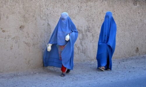 Tálibán na univerzitách zakázal knihy psané ženami. Ruší i výuku o lidských právech