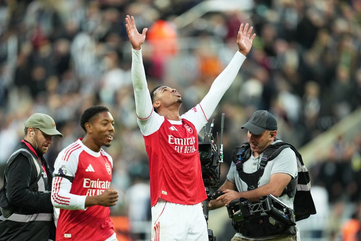 Veľká eufória. Arsenal zvíťazil na neobľúbenom trávniku a znížil stratu: O tom je futbal