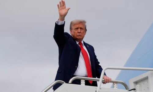 CNN: Trump chce být vůdcem s apokalyptickou mocí. Za siláckými řečmi je ale politická slabost