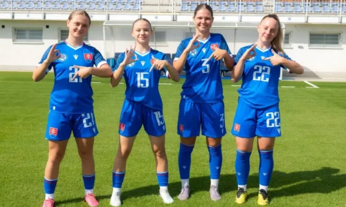 Slovenky do 17 rokov vstúpili do kvalifikácie prehrou Českom