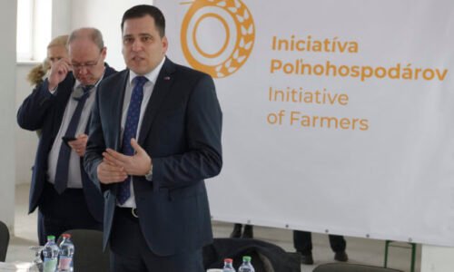 Eurofondy na Slovensku ohrozuje klientelizmus a netransparentnosť, varuje Zdechovský