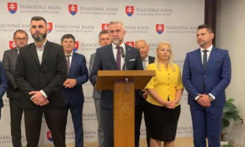 591869_gaspar-640x420.jpg Generálna prokuratúra by mala preveriť, či Naď neohrozil bezpečnosť Slovenska, vyhlásil Gašpar – VIDEO