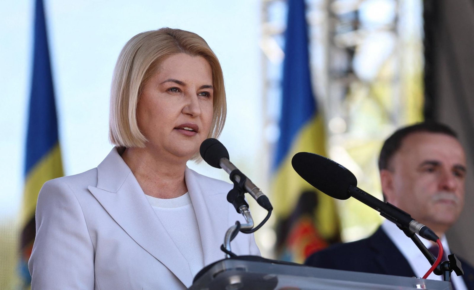 Poľsko zakázalo vstup moldavskej političke Irine Vlahovej. Domnieva sa, že pomáha Rusku zasahovať do volieb