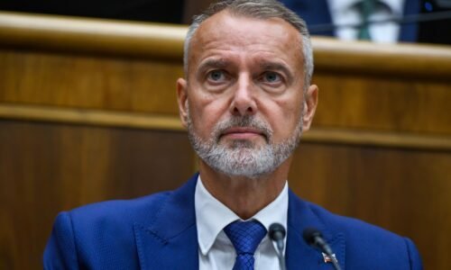 Rozhodnutie súdu neprepustiť Černáka je dôležité. Videli sme pokusy o budovanie kultu osobnosti, tvrdí Raši