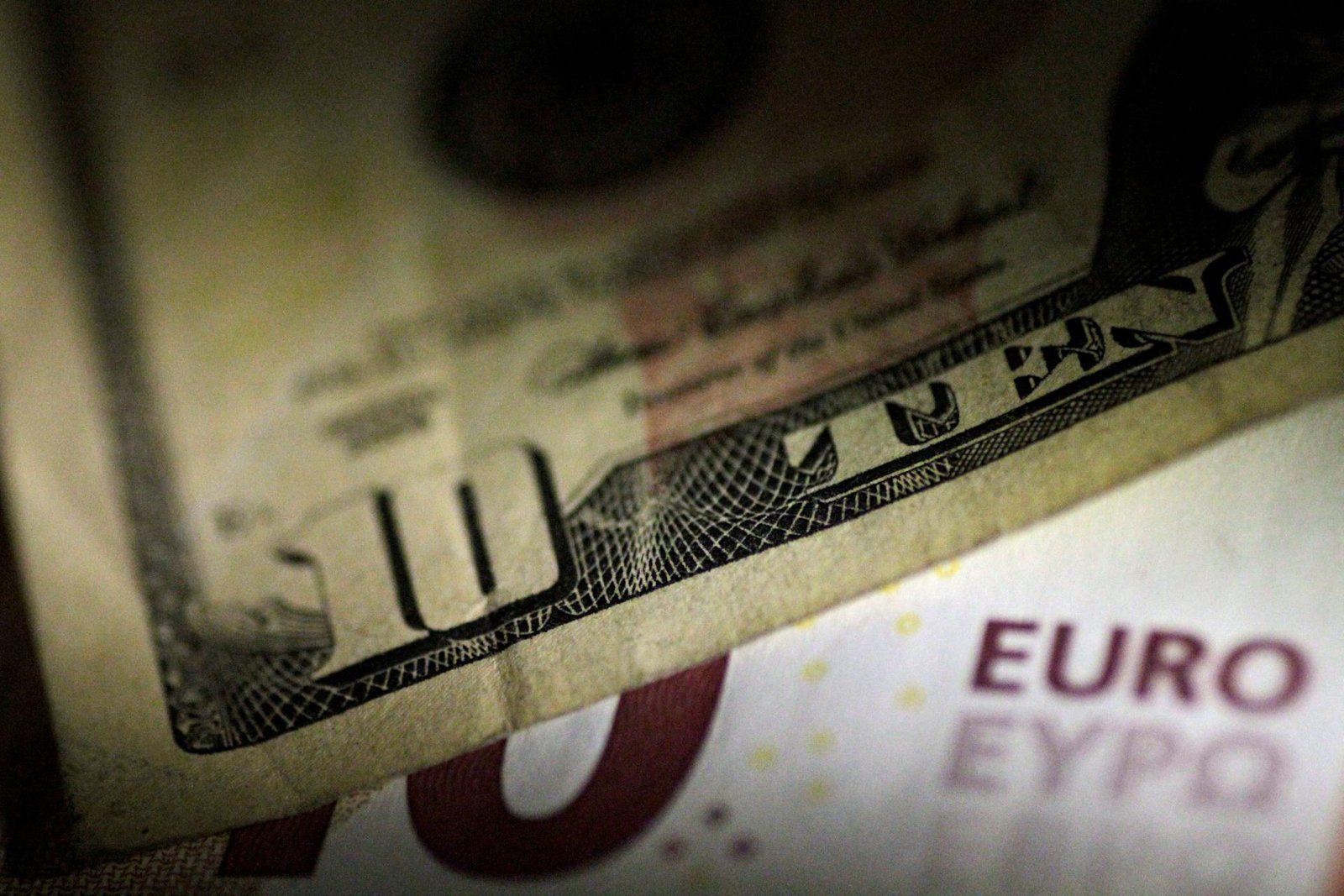 Globálny dlh vzrástol na rekordných takmer 338 biliónov dolárov. Je za tým aj slabší dolár Globálny dlh vzrástol na rekordných takmer 338 biliónov dolárov. Je za tým aj slabší dolár