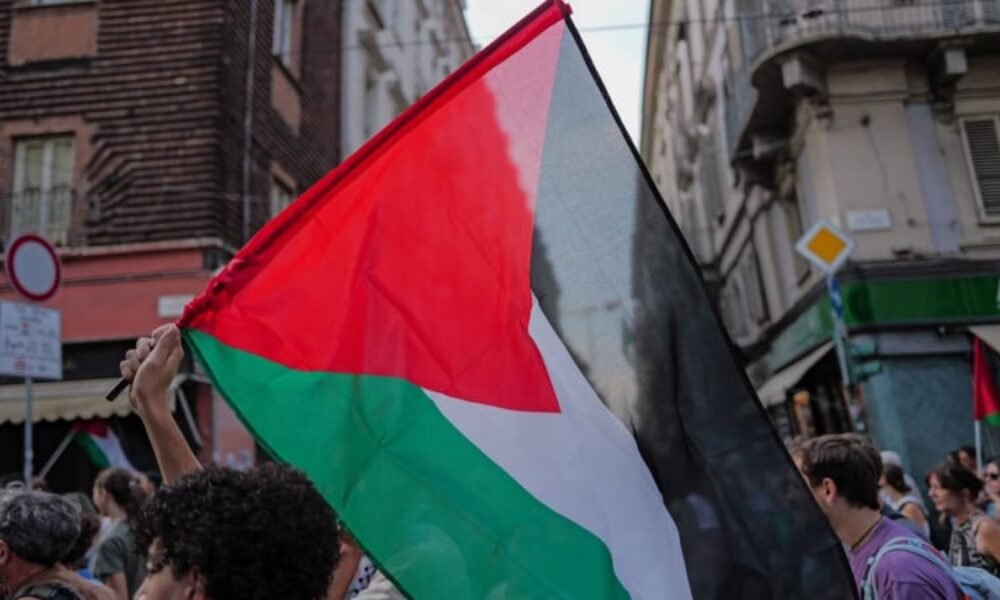 Trojice západních zemí uznala Palestinu: Hamás v ní však nesmí hrát žádnou roli