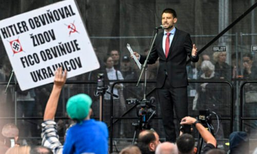 600786_68c9aa4eb0e8f737572547-640x420.jpg Šimečka kritizuje vládu za umlčiavanie opozície v parlamente, ľudí vyzval na ďalší protest – FOTO
