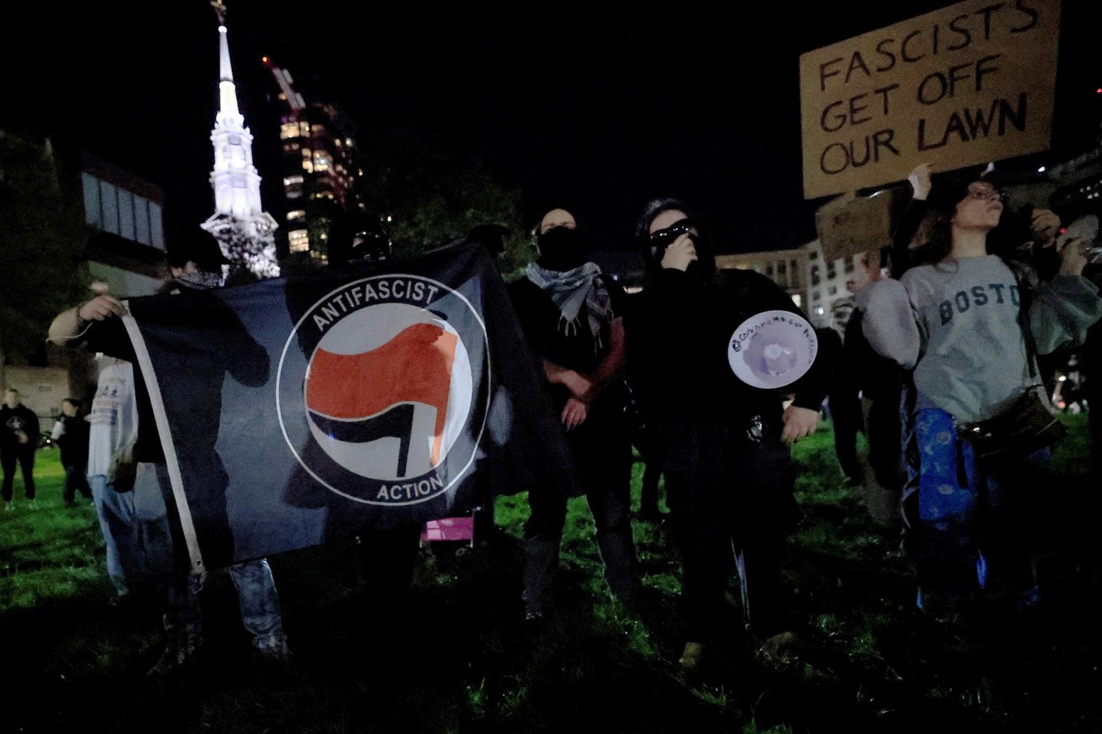 Trump oficiálne klasifikoval hnutie Antifa ako „teroristickú organizáciu“