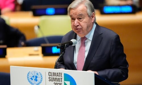 Signatári Parížskej dohody by mali stanoviť nové ciele, tvrdí Guterres. Zmenu klímy označil Trump ako podvod Signatári Parížskej dohody by mali stanoviť nové ciele, tvrdí Guterres. Zmenu klímy označil Trump ako podvod