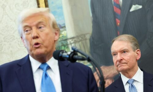 Trump uvalil dovozné clo na kamióny, nábytok a lieky. Platiť budú od októbra