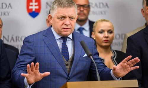 Výroky politikov: Fico hovoril o danajskom dare. Opozícia obviňuje koalíciu z diktátorských manierov Výroky politikov: Fico hovoril o danajskom dare. Opozícia obviňuje koalíciu z diktátorských manierov