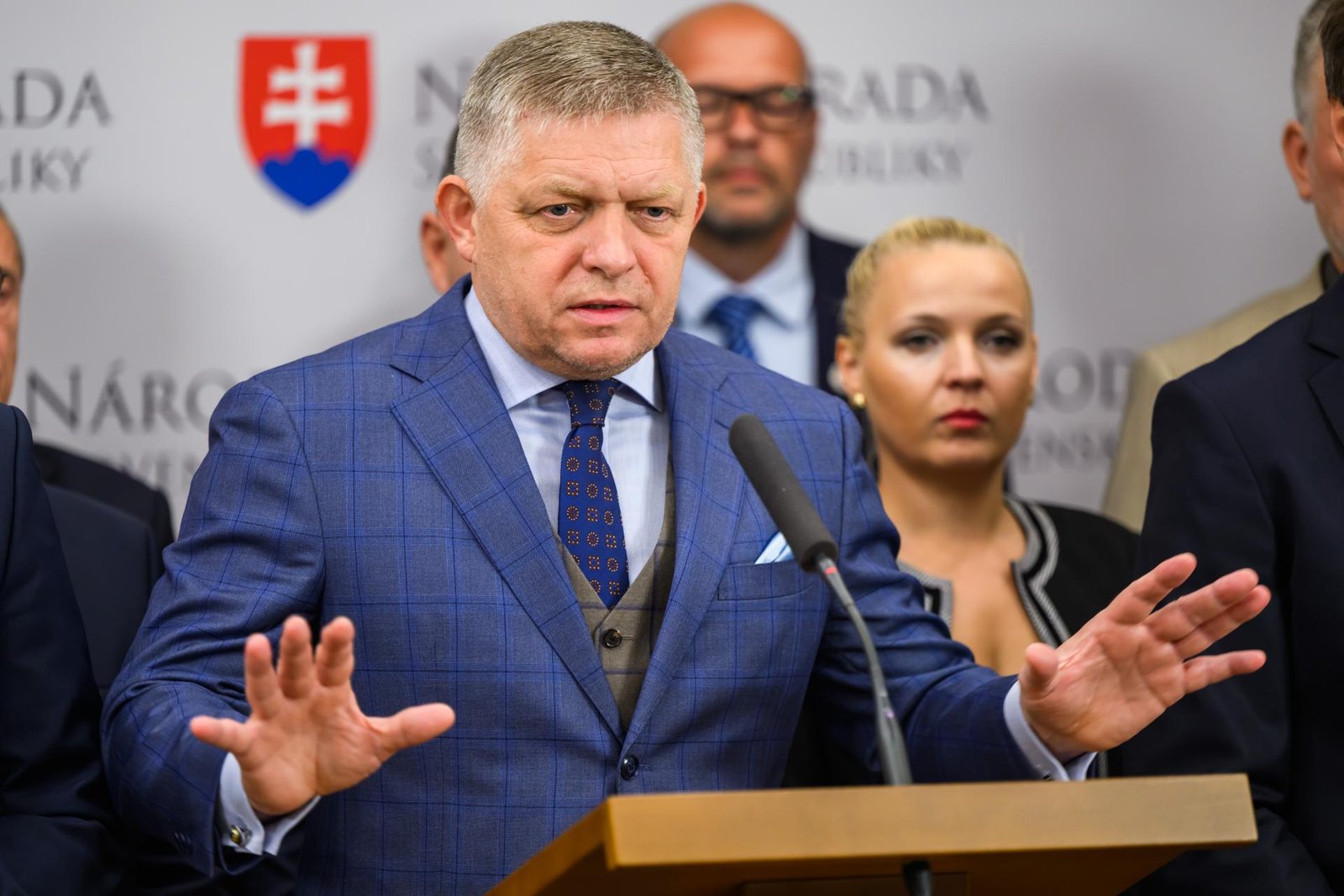Výroky politikov: Fico hovoril o danajskom dare. Opozícia obviňuje koalíciu z diktátorských manierov