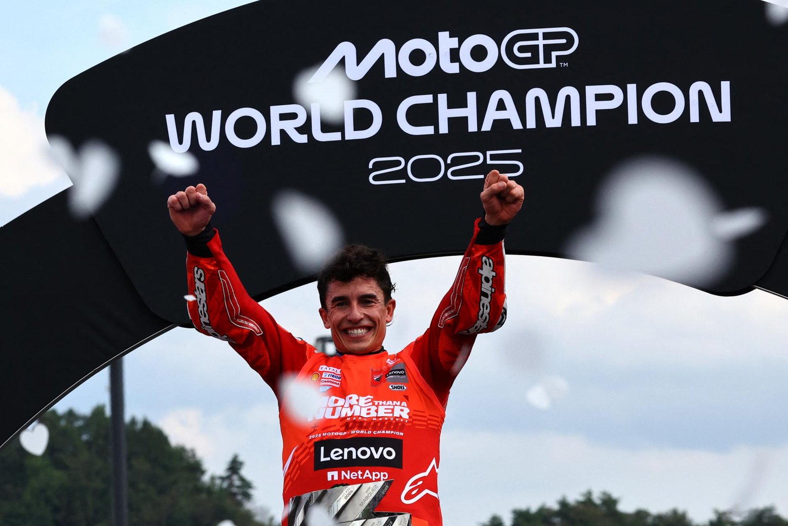 Marquez spečatil v Japonsku siedmy titul, vyrovnal legendárneho Rossiho